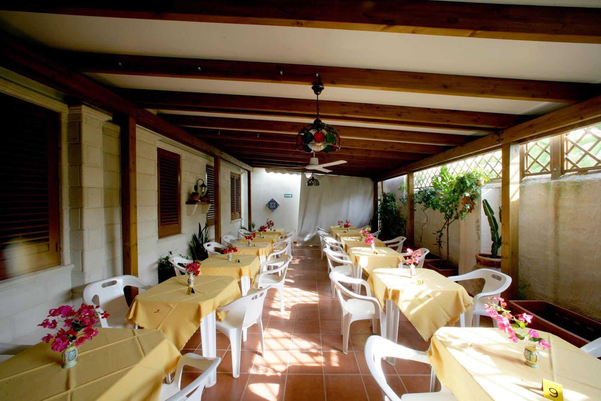 פאביננה Albergo Bouganville מראה חיצוני תמונה